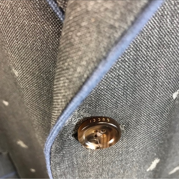 Gucci blazer. Bumble bee pattern. Runs small. Like a 42R - Picture 8 of 9